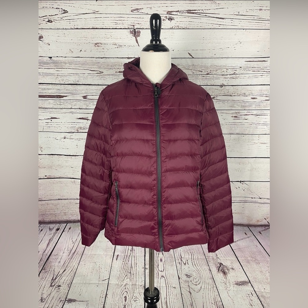 Lacoste cherry hooded puffer jacket women’s size 6 lightweight warm coat
